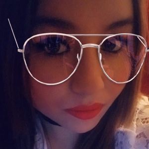 Meet your Posher, Dulce arely